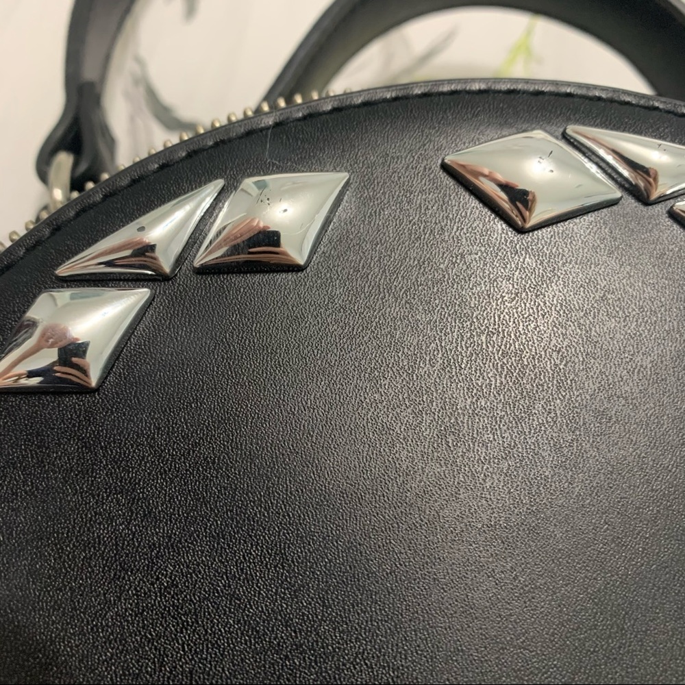 Express Circle With Silver Diamonds Crossbody Bag - image 8